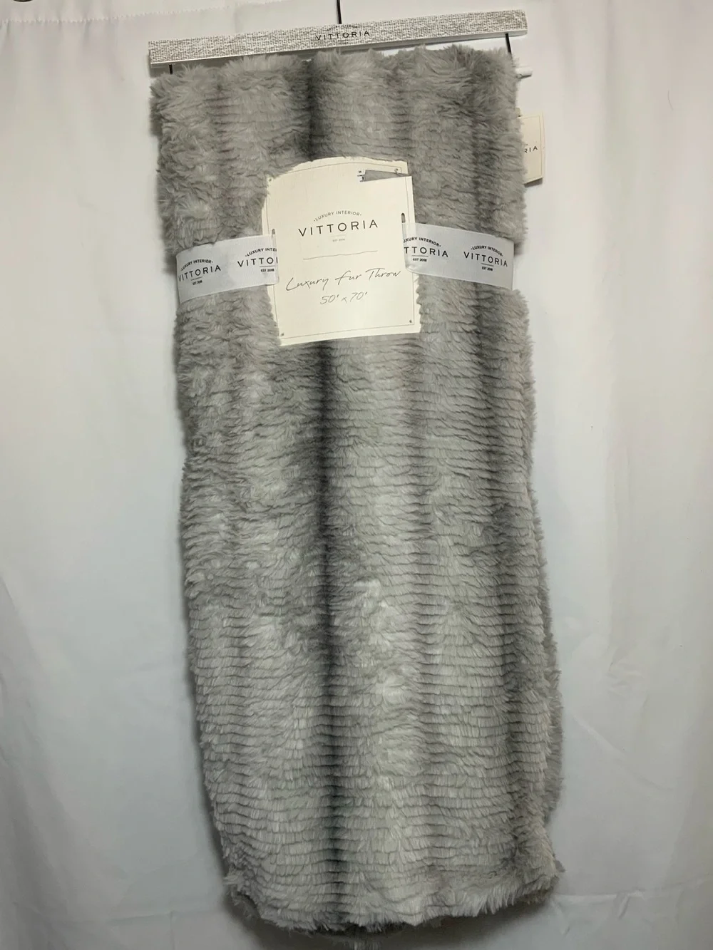 Vittoria Fur Throw Light Gray